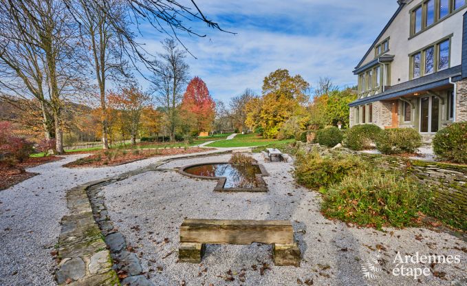 Zauberhafter Aufenthalt in den Ardennen: Schloss in Vresse-sur-Semois mit Pool, 8 Schlafzimmer fr 15 Personen
