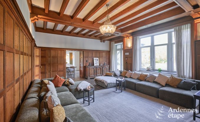 Luxus-Landhaus in Vresse-sur-Semois fr 19 Personen mit Schwimmbad und atemberaubender Aussicht