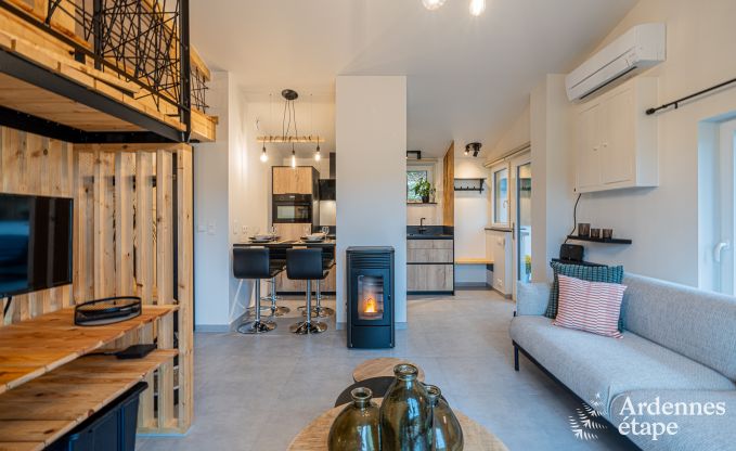 Ferienhaus auf einer Ebene in Vresse-sur-Semois: Terrasse mit Aussicht, ideal f�r ein Paar mit Kindern