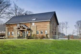 Komfortables Ferienhaus fr 15 Personen in Waimes