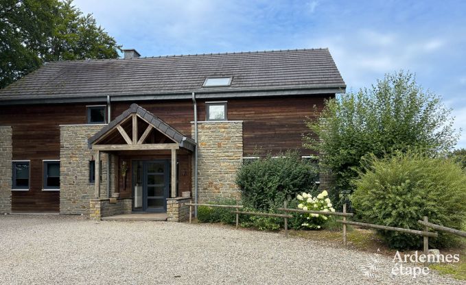 Ger�umiges Ferienhaus mit Privatgarten in Waimes f�r 15 Personen