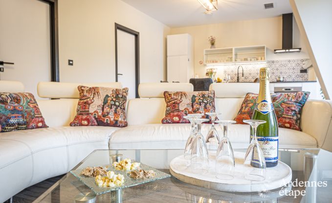 Ferienhaus in Walcourt, Ardennen, 6 Personen, 3 Schlafzimmer, Au�enpool, Gemeinschaftsgarten, moderne Ausstattung