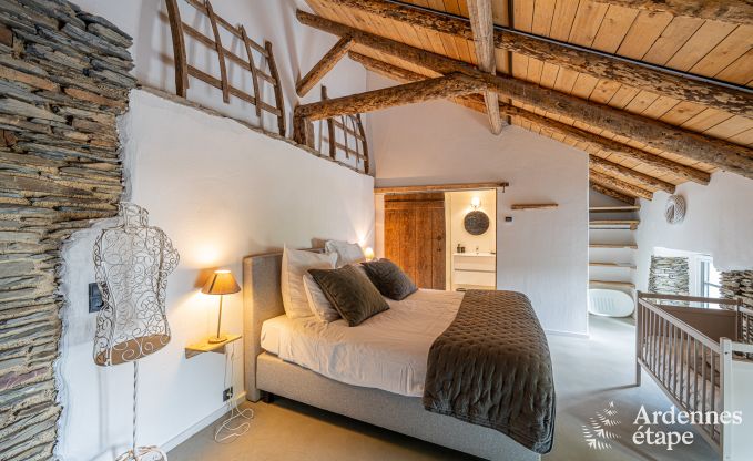 Ger�umiger Bauernhof aus dem 18. Jahrhundert in Wiltz f�r 18 Personen mit 7 Schlafzimmern, Whirlpool und Privatgarten