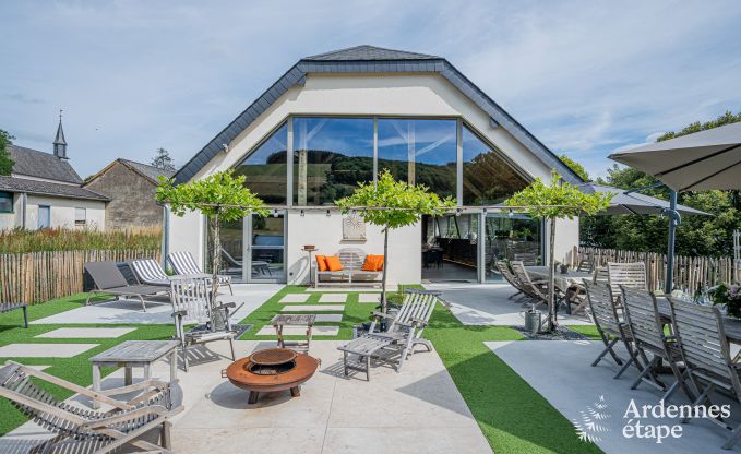 Ger�umiger Bauernhof aus dem 18. Jahrhundert in Wiltz f�r 18 Personen mit 7 Schlafzimmern, Whirlpool und Privatgarten