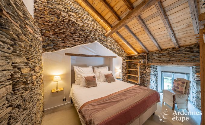 Ger�umiger Bauernhof aus dem 18. Jahrhundert in Wiltz f�r 18 Personen mit 7 Schlafzimmern, Whirlpool und Privatgarten