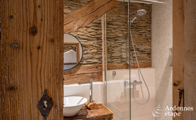 Ger�umiger Bauernhof aus dem 18. Jahrhundert in Wiltz f�r 18 Personen mit 7 Schlafzimmern, Whirlpool und Privatgarten