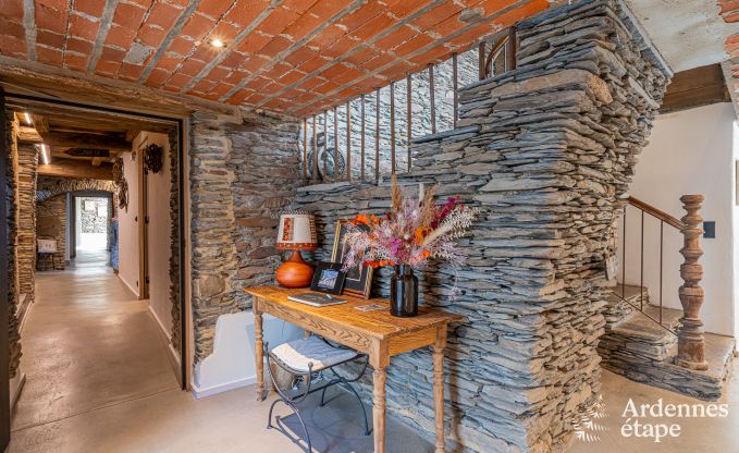 Ger�umiger Bauernhof aus dem 18. Jahrhundert in Wiltz f�r 18 Personen mit 7 Schlafzimmern, Whirlpool und Privatgarten