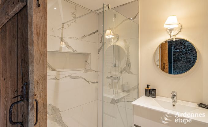 Ger�umiger Bauernhof aus dem 18. Jahrhundert in Wiltz f�r 18 Personen mit 7 Schlafzimmern, Whirlpool und Privatgarten