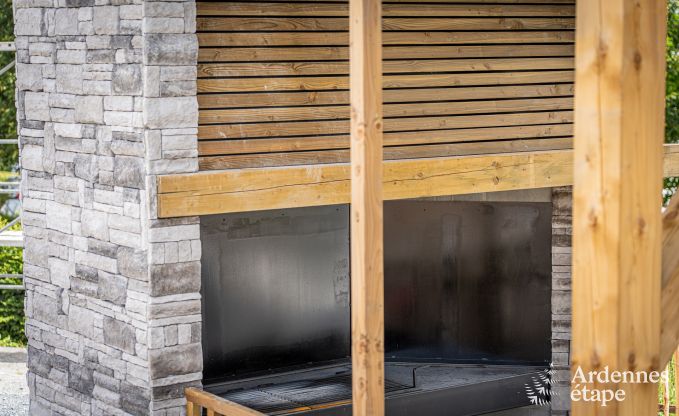 Ger�umiger Bauernhof aus dem 18. Jahrhundert in Wiltz f�r 18 Personen mit 7 Schlafzimmern, Whirlpool und Privatgarten