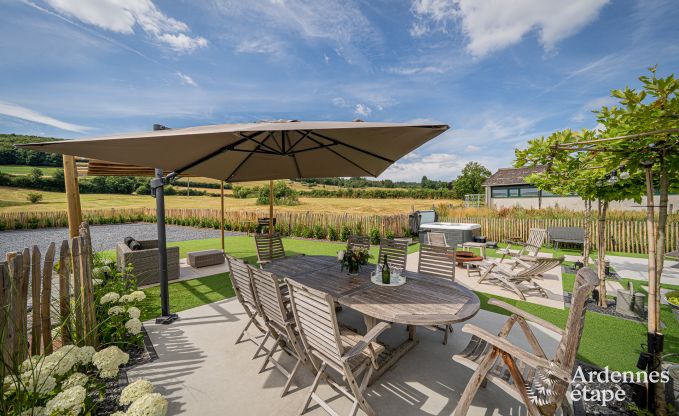 Ger�umiger Bauernhof aus dem 18. Jahrhundert in Wiltz f�r 18 Personen mit 7 Schlafzimmern, Whirlpool und Privatgarten