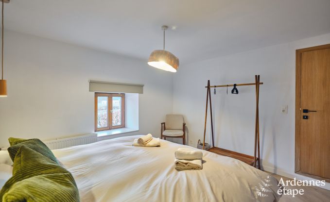 Charmantes Dorfhaus fr 10 Personen in Yvoir: Whirlpool, Kamin, groer privater Garten