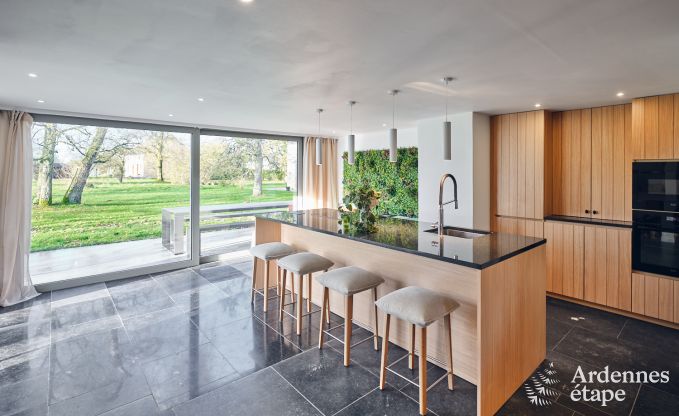 Charmantes Dorfhaus fr 10 Personen in Yvoir: Whirlpool, Kamin, groer privater Garten