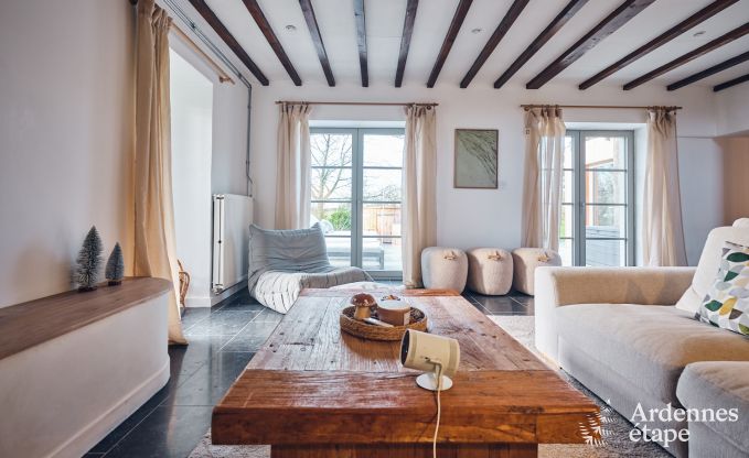 Charmantes Dorfhaus fr 10 Personen in Yvoir: Whirlpool, Kamin, groer privater Garten