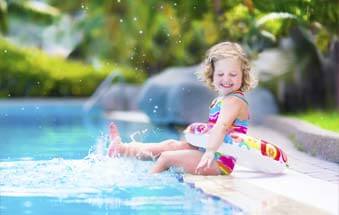 Rein in den Swimmingpool!