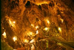Grotte la Merveilleuse in Provinz Namur