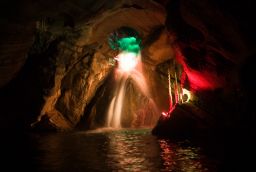 Neptun-Grotten  in Provinz Hennegau